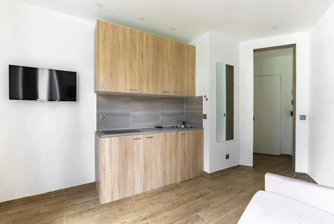 Hsh Bessieres-Batignolles Paris Superbe Studio 0*,